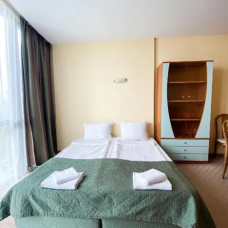 - One Bedroom Beachfront * Aranyhomok